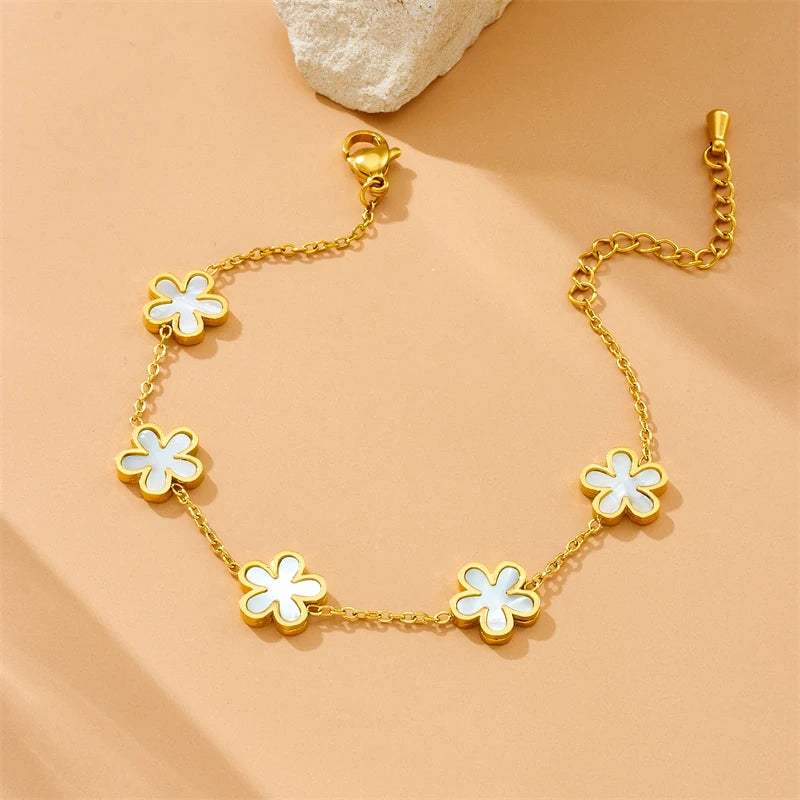 Plant Motif Charm Bracelet